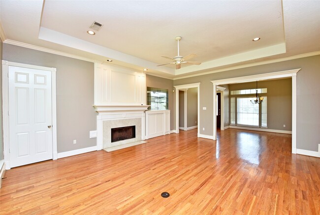 Building Photo - 5830 Hornwood Dr Rental
