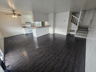 Building Photo - 504 Jeanell Dr