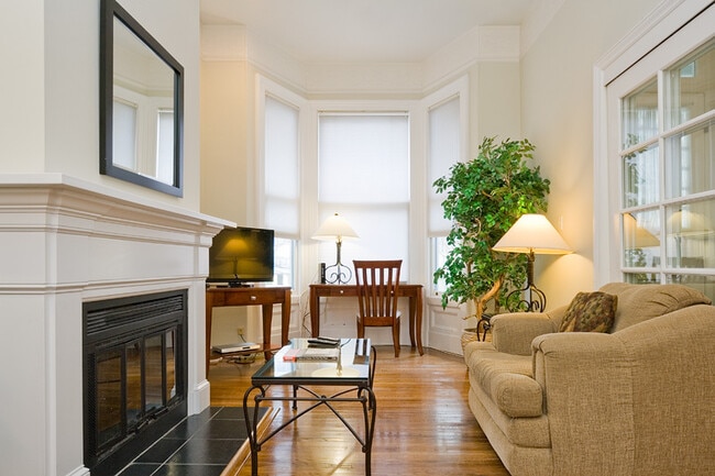 Fireplace, tall ceilings, period detail - 1406 Post St Unit 1406 Post Street