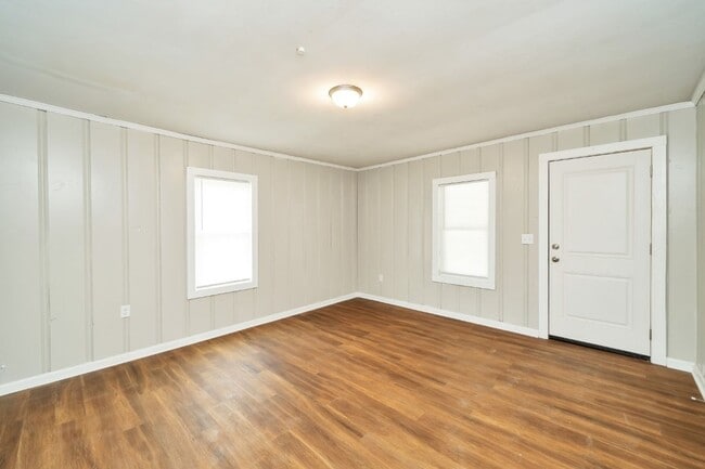Photo - Don't miss this beautifully renovated 2-be...