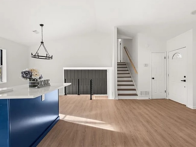 Photo - 4933 Parkwest Dr