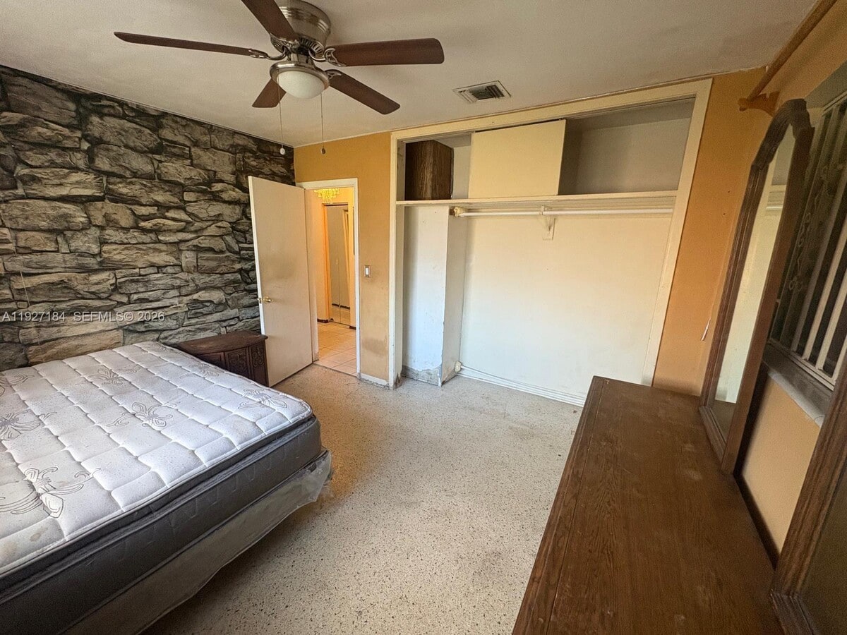 Photo - 1001 NW 202nd St