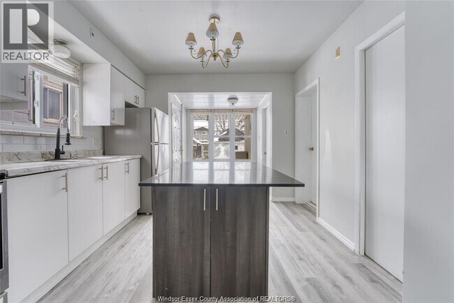 Photo - 1062 Howard Ave