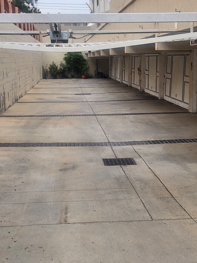 Photo - 335 E Plymouth St Unidad 5