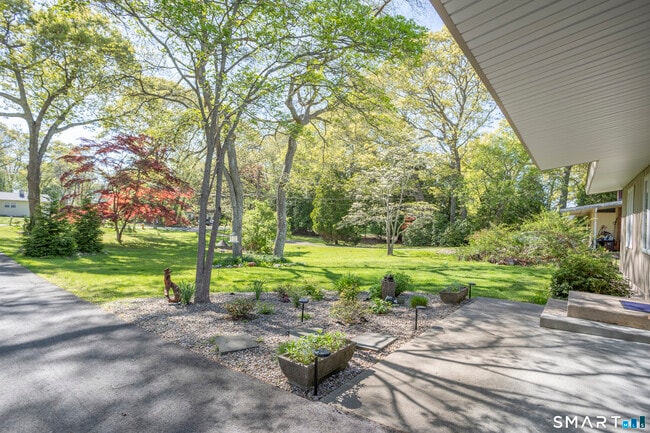 Photo - 18 Cedarwood Ln