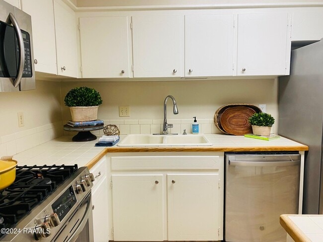 Photo - 130 S Southlawn Dr