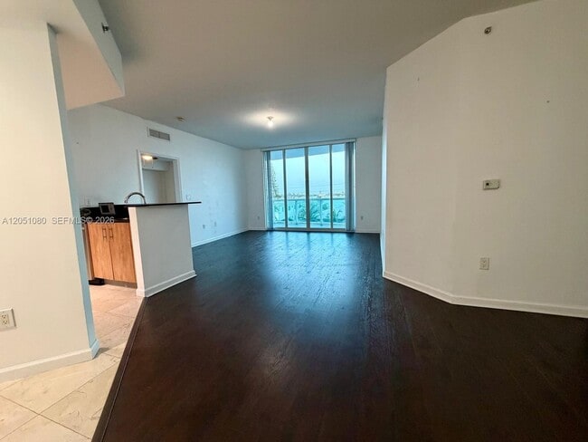Photo - 7910 Harbor Island Dr Unidad 402