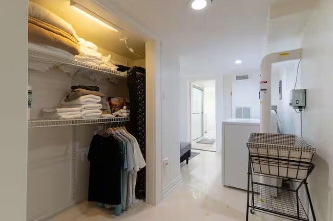 Photo - 1428 NE Adams St