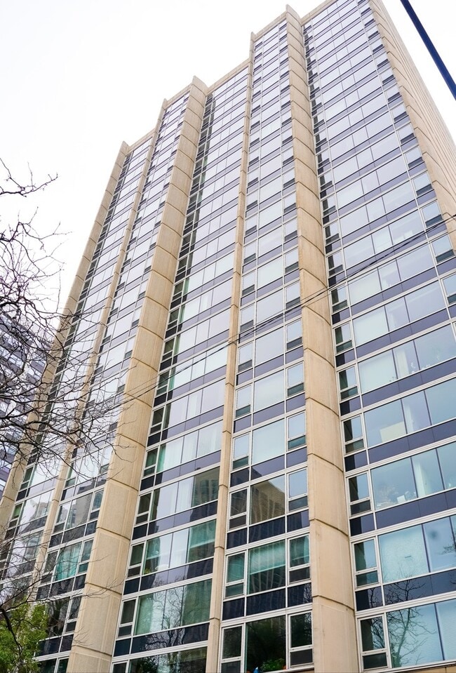 Building Photo - 2728 N Hampden Ct Unit 1601