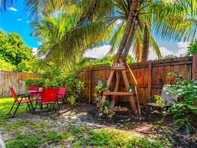 Photo - 2020 Miami Rd Unidad B