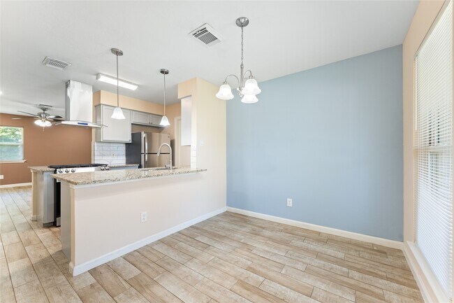 Photo - 1230 Gamma St