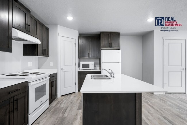 Photo - 1837 W Quinn Rd Unit #C