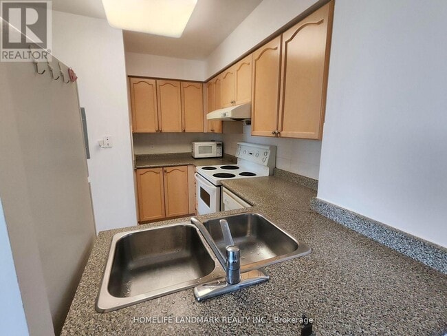 Photo - 8 Hillcrest Ave Unit 1711