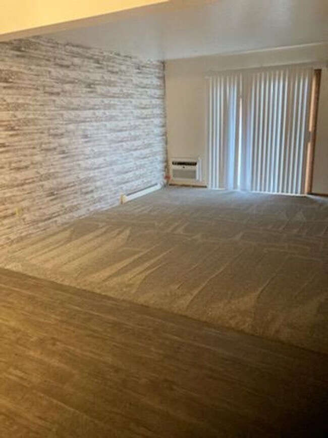 Photo - Wildwood Court