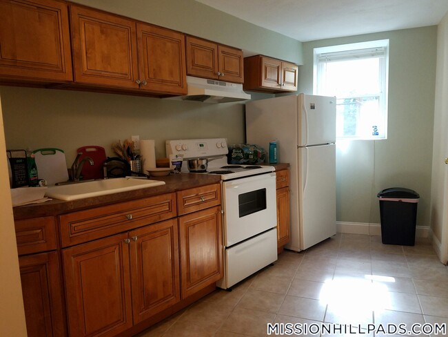 Photo - 895 Huntington Ave Apartment Unit G-1