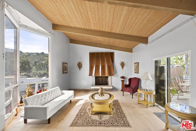 11807 Bel Terrace