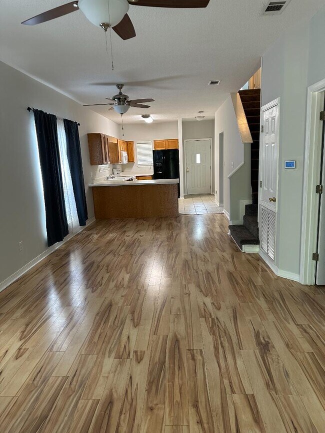 Photo - 2061 Laurel Oak Ct House