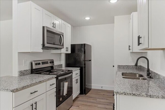 Photo - SPECIAL! Arlington Townes - Beautiful 3 Be...