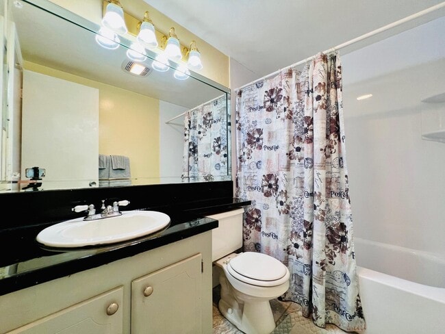 Photo - 211 Easthampton I