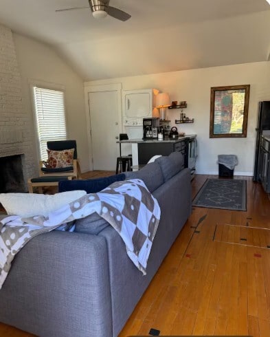 Photo - 1700 Golder Ave