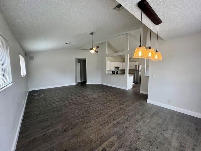 Photo - 22750 Pickerel Cir