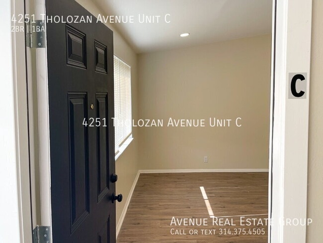 Photo - 4251 Tholozan Ave