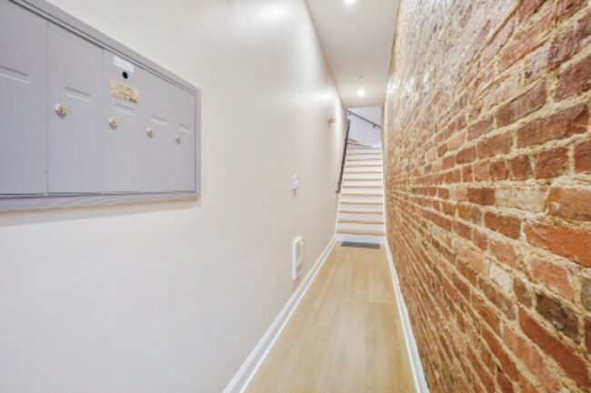 Photo - 604 N Eutaw St Unidad 3