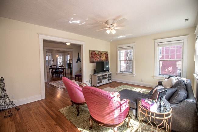 Photo - 1204 Columbia St Unidad 1204