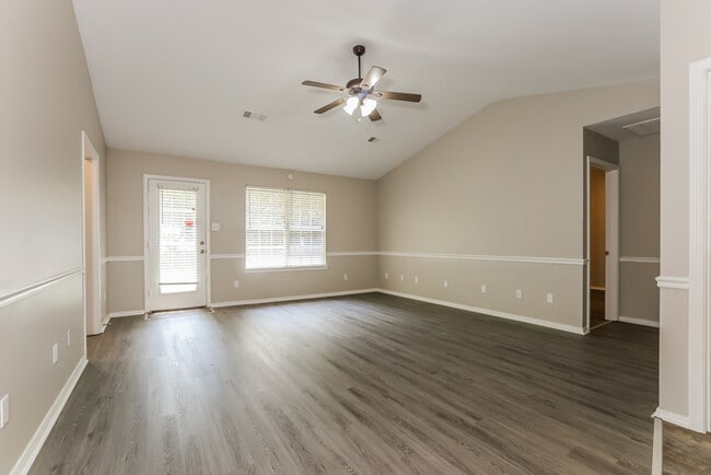 Photo - 1826 Auburn Hills Dr