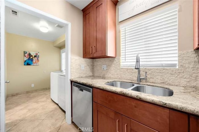 Photo - 10732 Lindesmith Ave