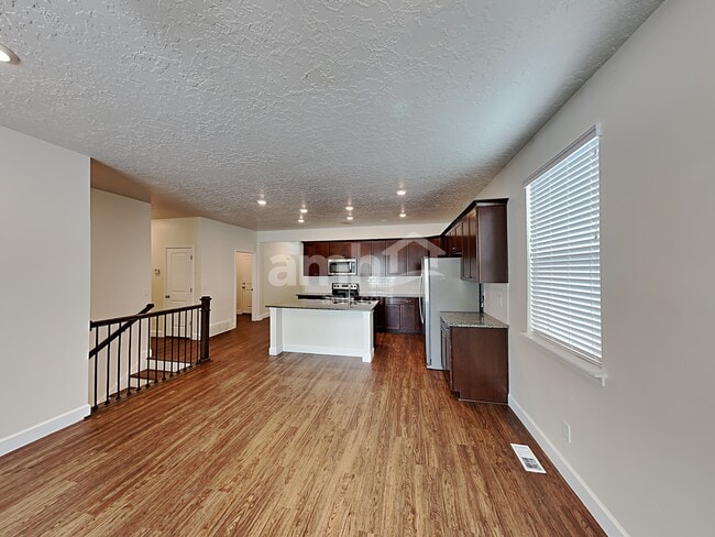 2985 East North Village Drive