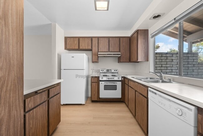 Photo - Beautiful Single-Story End Unit in Vista d... Unit 1