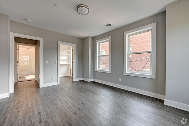 2BR, 2BA - Primary Bedroom
