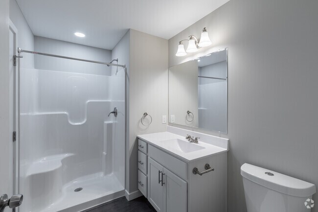 1 BR, 1 BA - 677SF - Bathroom