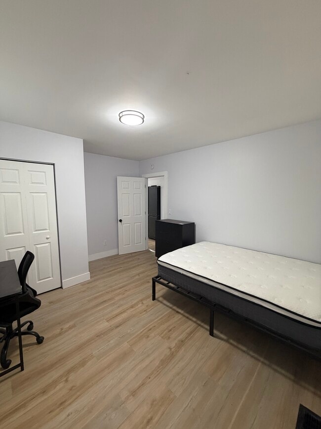 107 Walnut St Unit 1
