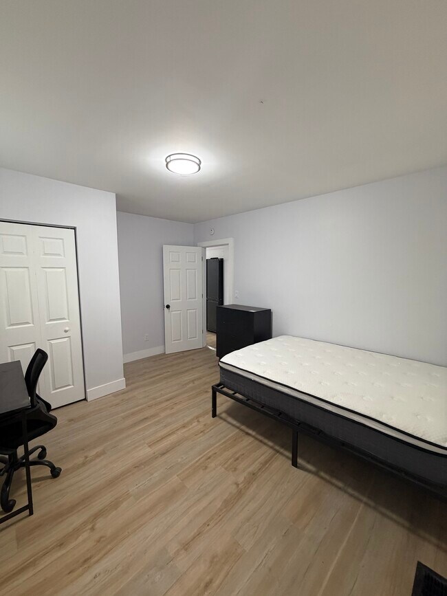 Photo - 107 Walnut St Unit 1