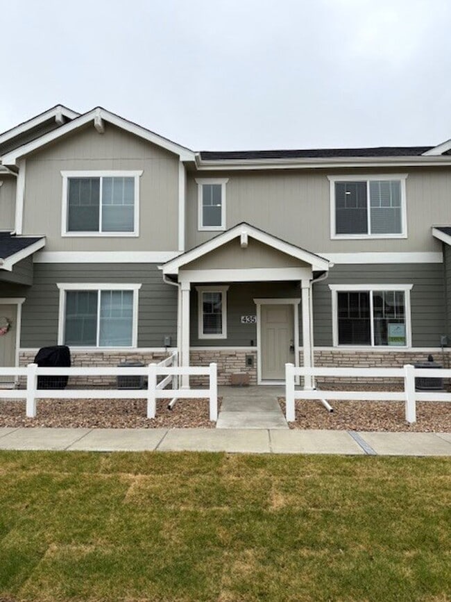 Building Photo - New 2 Bedroom Townhome + 2 Car Garage