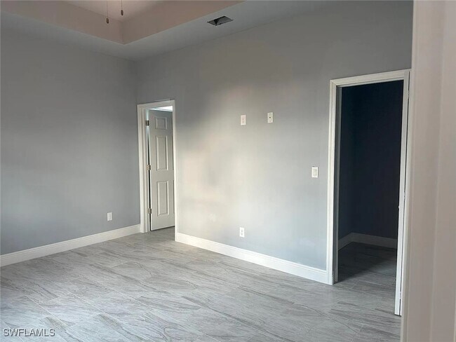 Photo - 742 Eisenhower Blvd