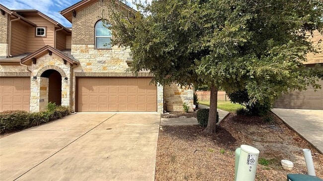 Photo - 1001 Zodiac Ln