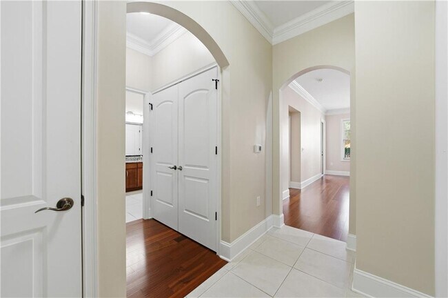 Photo - 3621 Vinings Slope SE Unit 2115