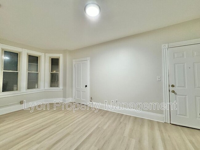 31 Mechanic Ave Unit 2R