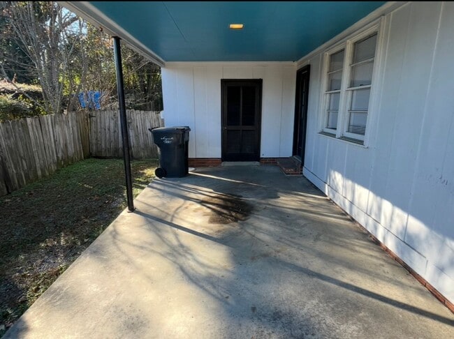 Photo - 3012 Pinewood Dr