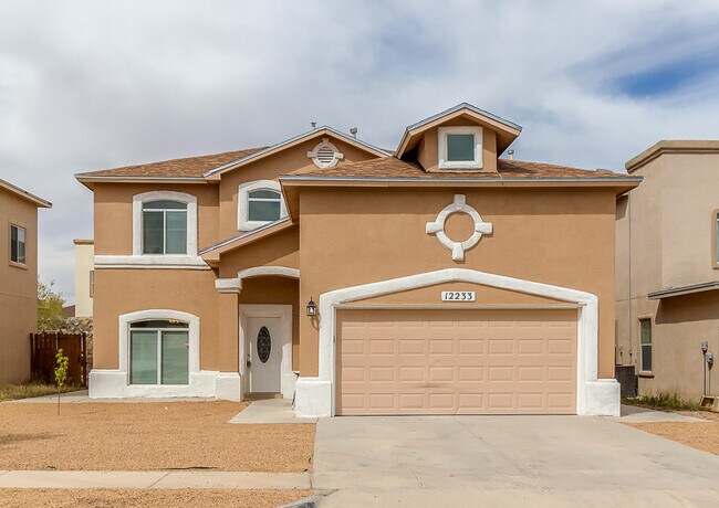 Unique 2-Story Rental Home in Horizon City... - Unique 2-Story Rental Home in Horizon City...
