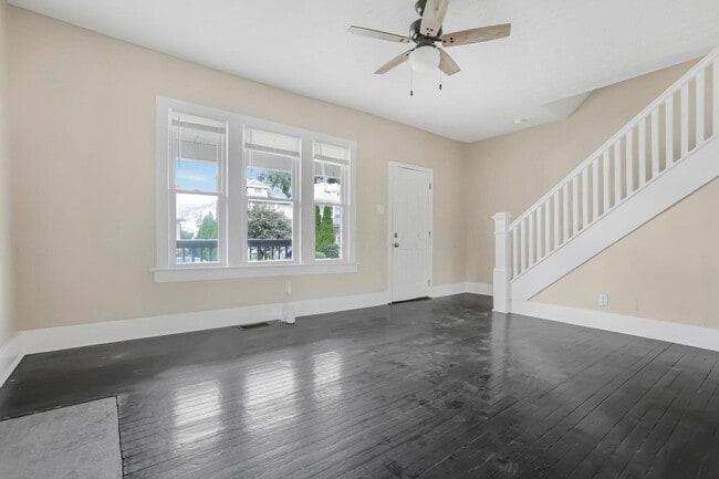 172 S Richardson Ave
