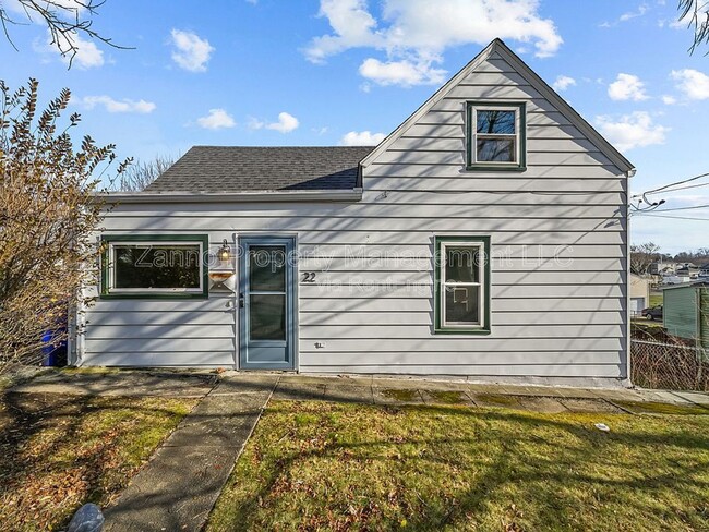 Building Photo - 22-23 Third School St