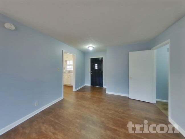 Photo - 4076 Parkway Cir NW