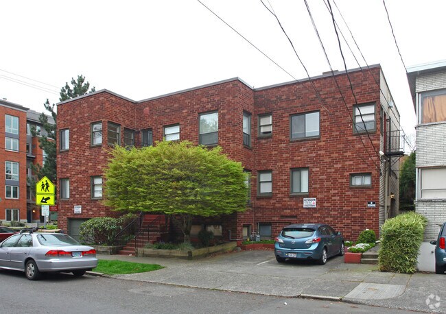 Photo - Jennifer Anne Apartments