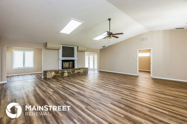 Photo - 1253 Paradise Way