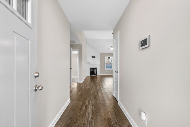 Photo - 1062 Whitney Dr