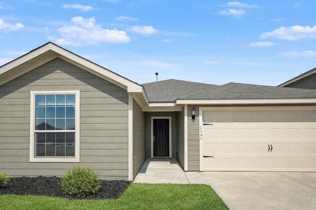 Building Photo - 13804 Musselshell Dr